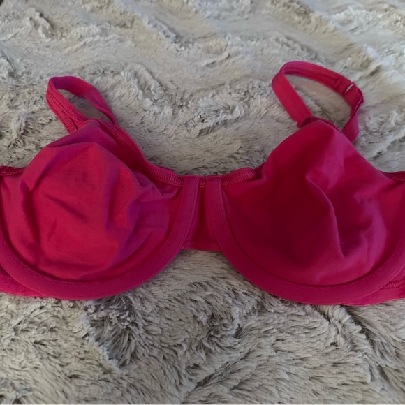 NWOT VICTORIA SECRET FULL COVERAGE BRA (36B) - Picture 2 of 4